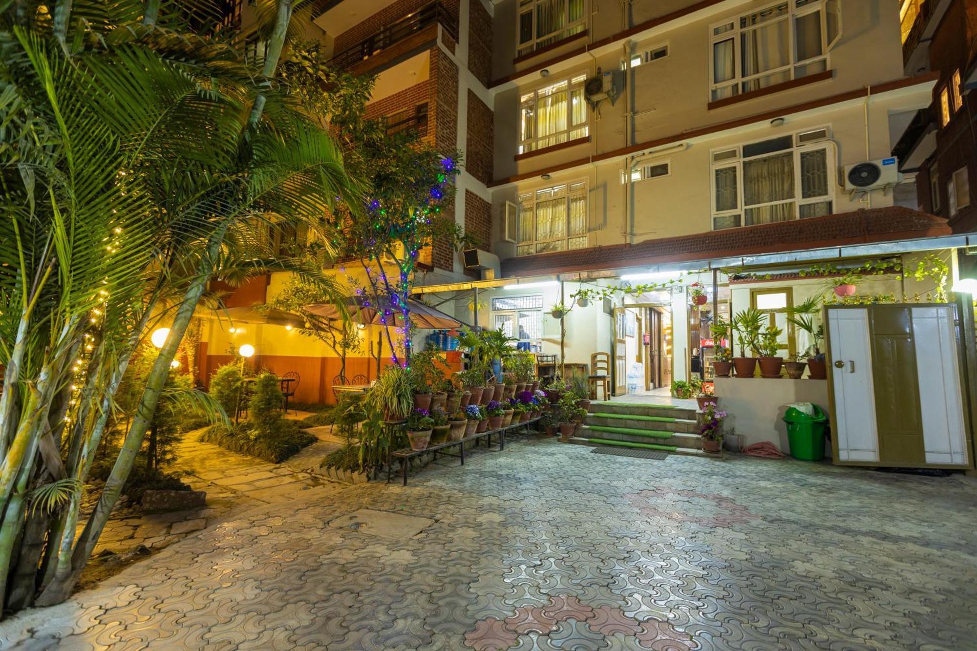 Hotel Sekai Katmandú Exterior foto